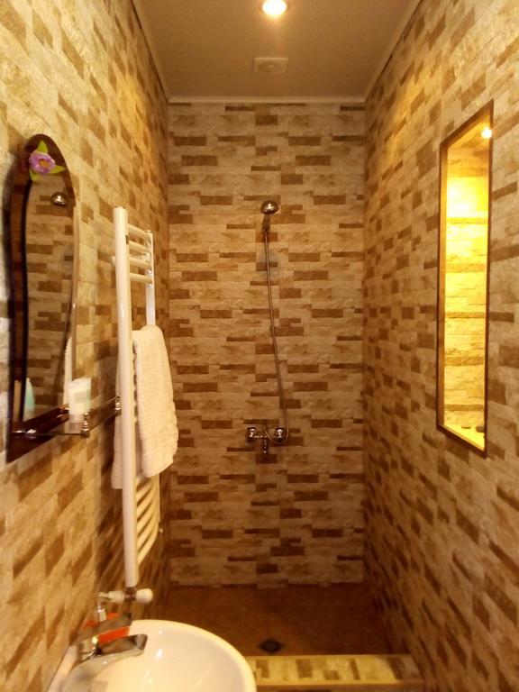 Guesthouse Honeymoon Sighnaghi Bagian luar foto