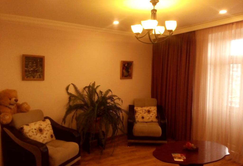 Guesthouse Honeymoon Sighnaghi Bagian luar foto