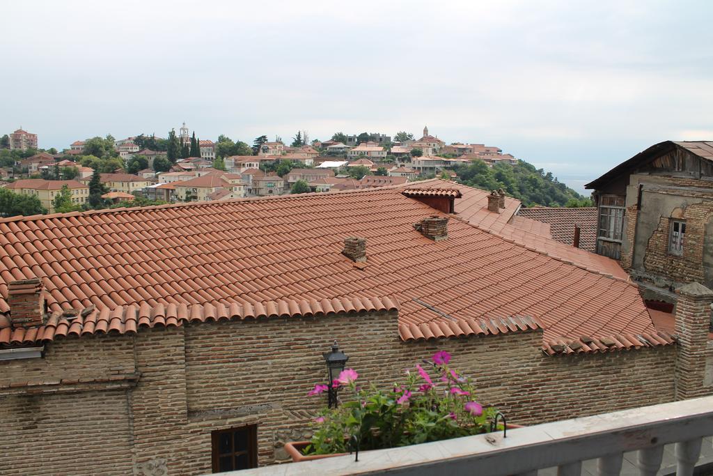 Guesthouse Honeymoon Sighnaghi Bagian luar foto