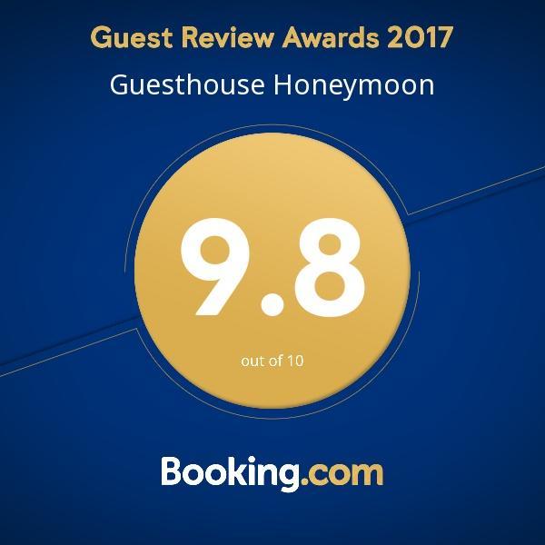 Guesthouse Honeymoon Sighnaghi Bagian luar foto